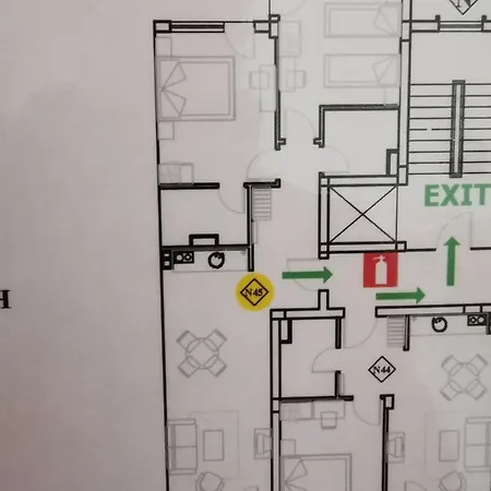 Большой Апартамент В Большом Комплексе Apartman Napospart