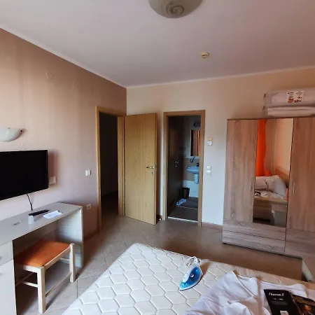 Большой Апартамент В Большом Комплексе Apartman